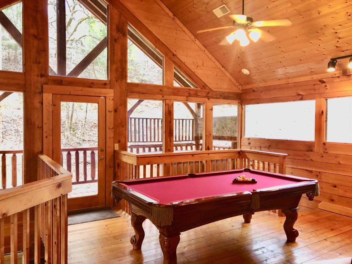 Smokey Max Cabin Пиджен Фордж Екстериор снимка