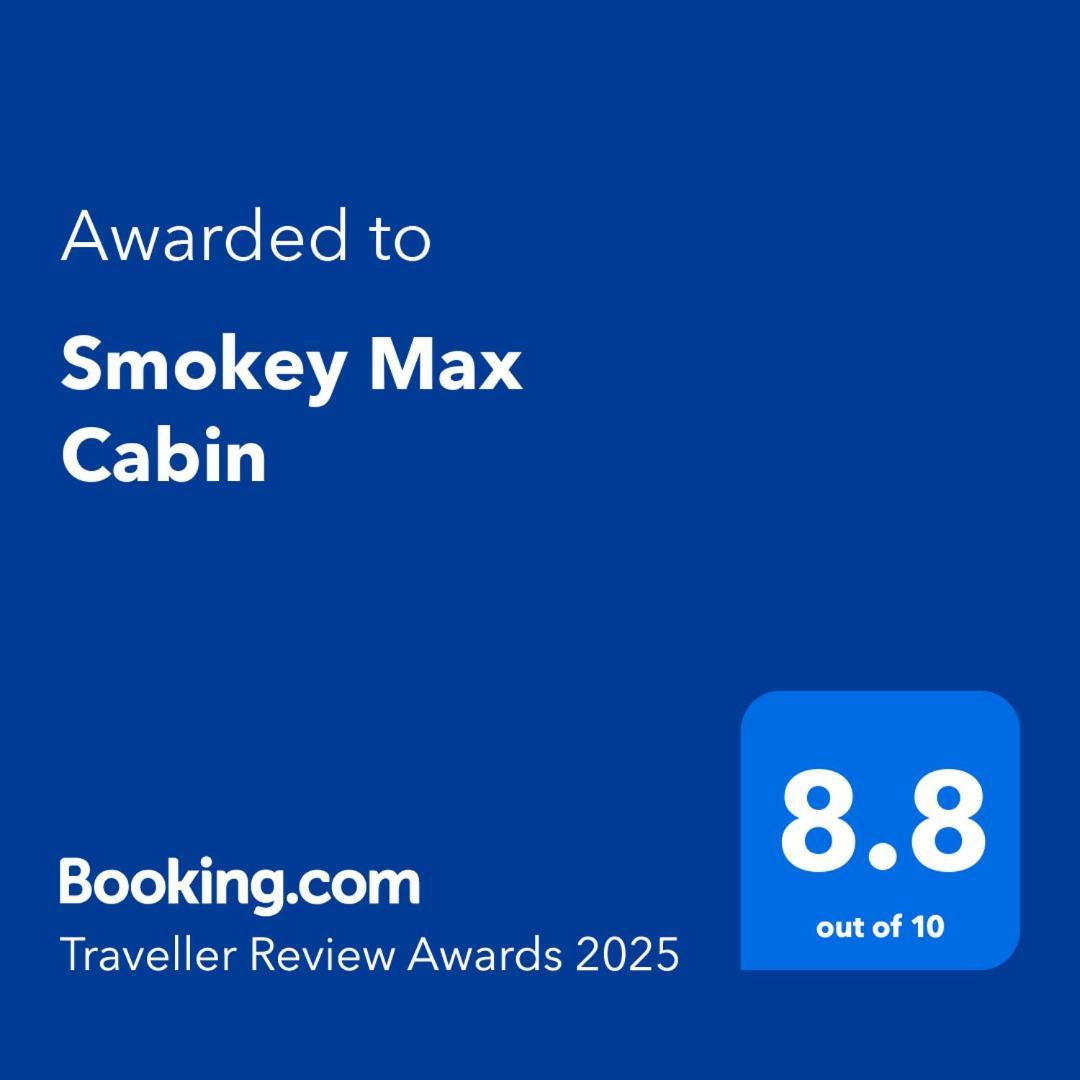 Smokey Max Cabin Пиджен Фордж Екстериор снимка